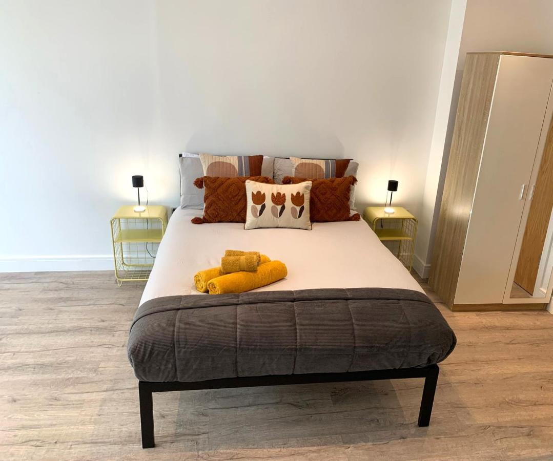 Modern Studio Flat Near Highbury & Islington Station Лондон Екстериор снимка