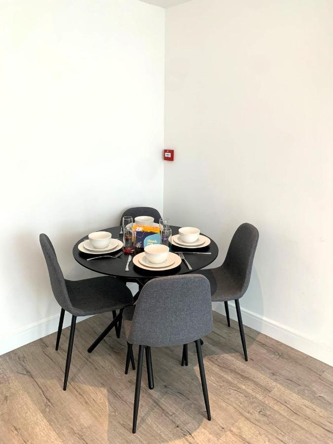 Modern Studio Flat Near Highbury & Islington Station Лондон Екстериор снимка