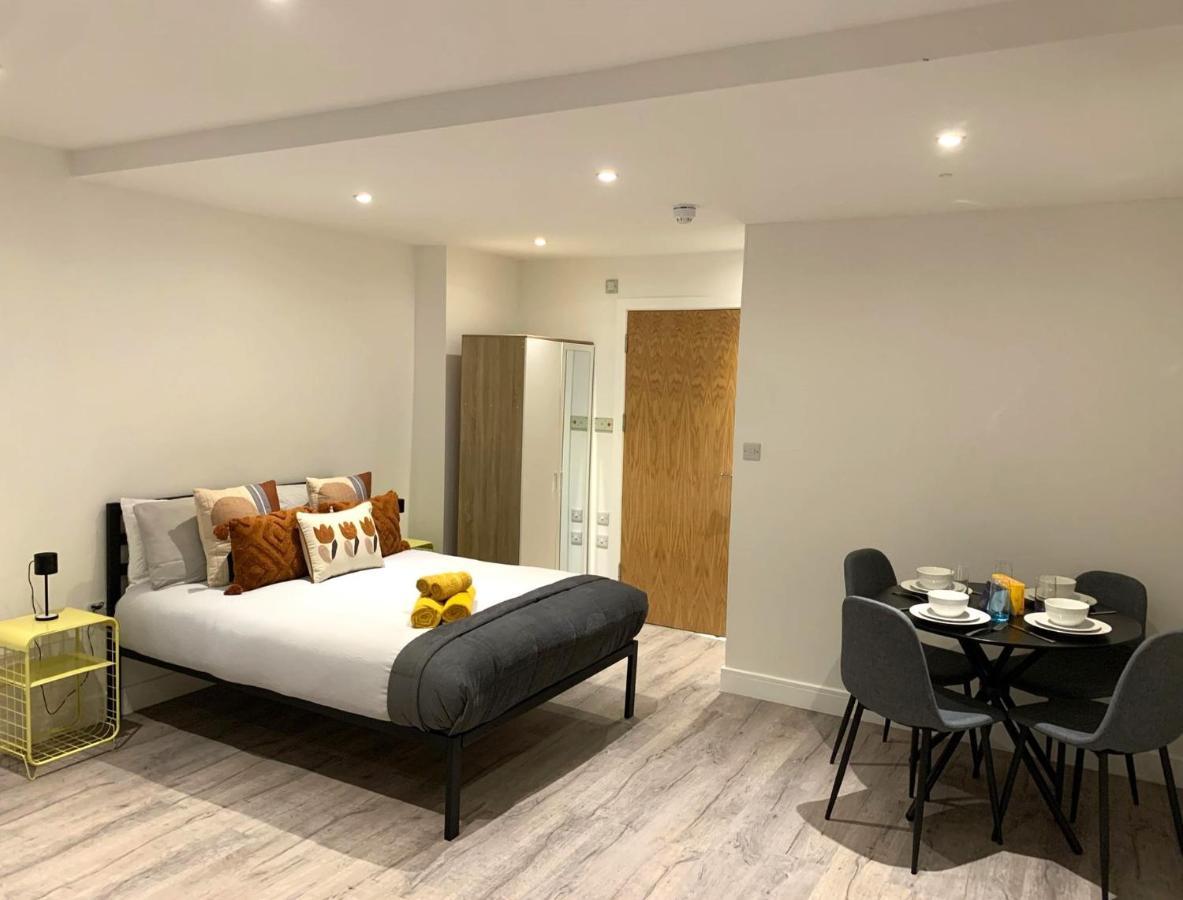 Modern Studio Flat Near Highbury & Islington Station Лондон Екстериор снимка