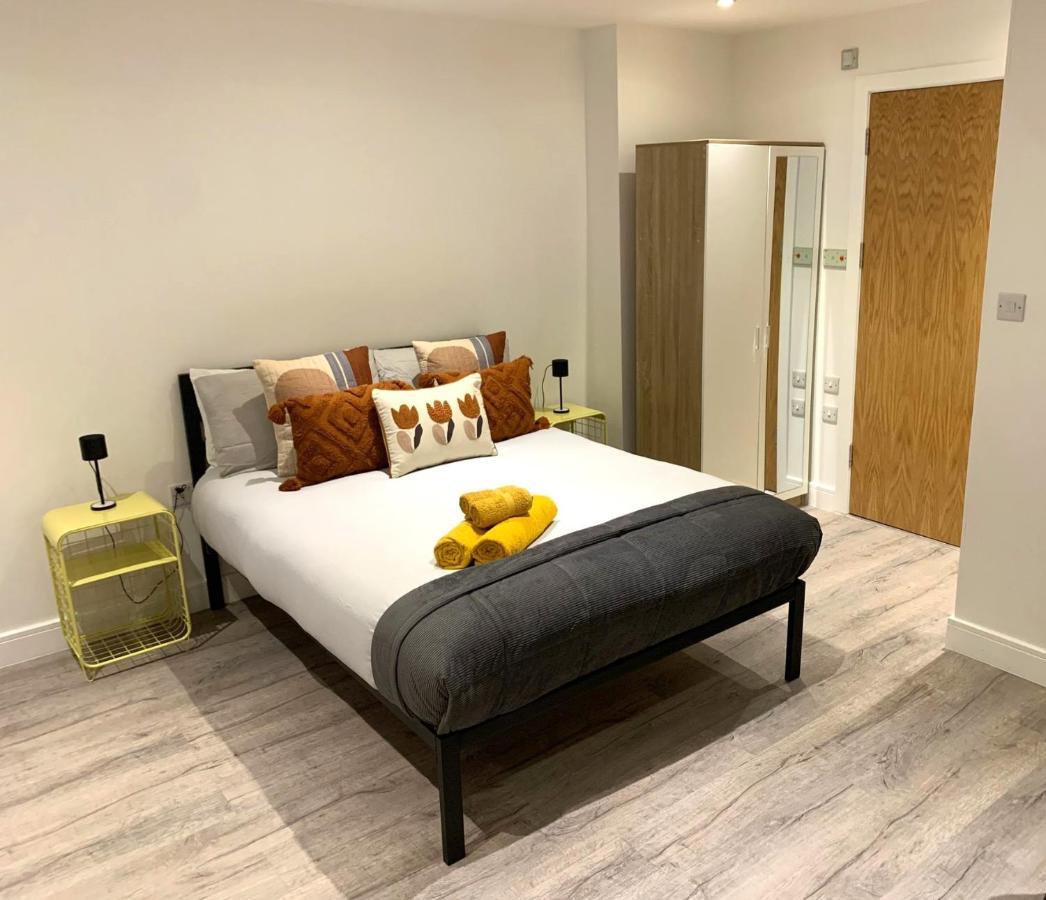Modern Studio Flat Near Highbury & Islington Station Лондон Екстериор снимка