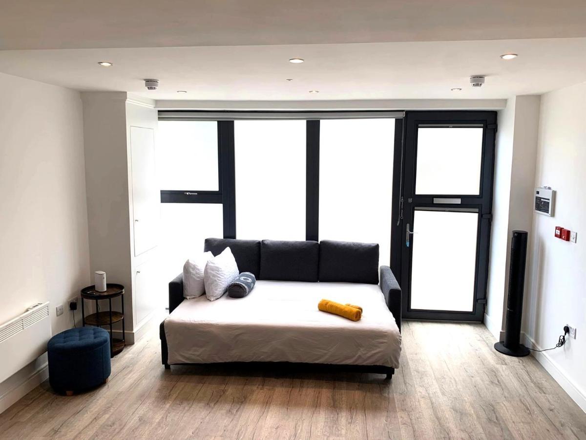 Modern Studio Flat Near Highbury & Islington Station Лондон Екстериор снимка